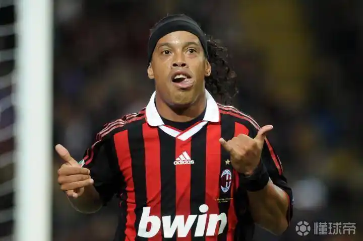 队展现了无 队展现了无