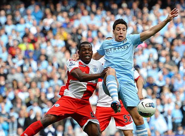 业足球充满 业足球充满